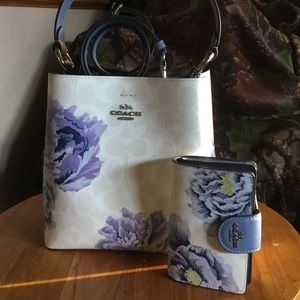 Coach bucket kaffe fassett  purse